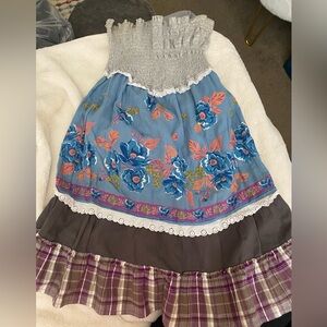 Adorable pattern smock dress. Small.